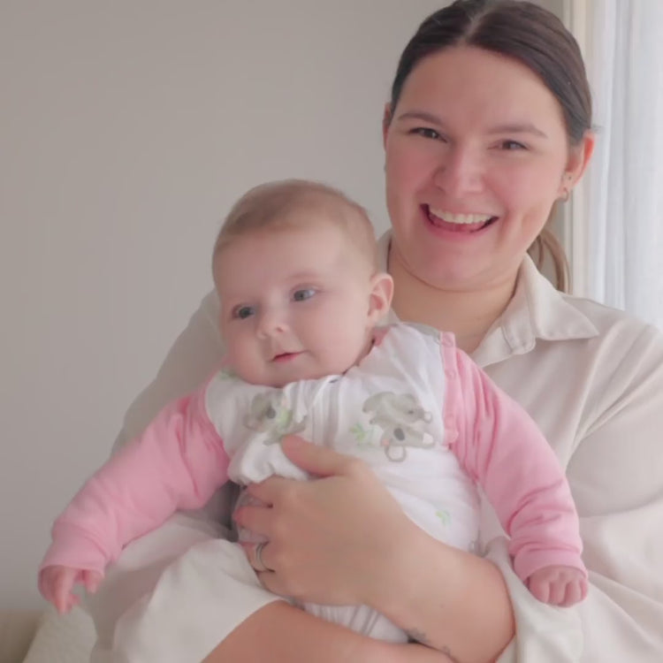 Découvrez Slumbersac pour nouveau-nés : gigoteuses, cocons d’emmaillotage et gigoteuses à pieds dès la naissance. Doux pour la peau, de haute qualité et éprouvés depuis 25 ans.